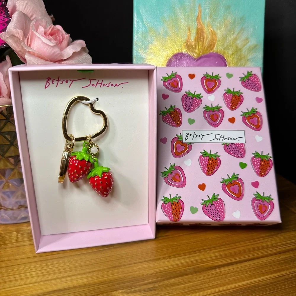 Betsey Johnson Strawberry Bag Charm/Key Chain 🍓 - Picture 5 of 9